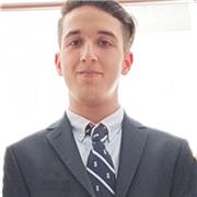 Un joven estudiante de Estadística trabajador, resolutivo, con buena capacidad de comunicación y ganas de poder enseñar
